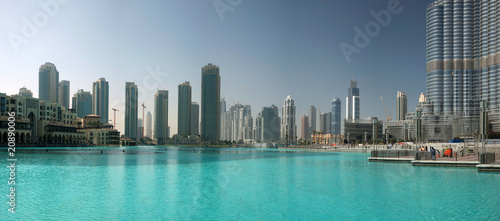 Dubai skyline © forcdan