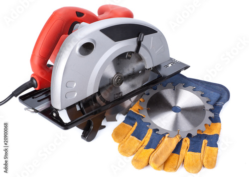 Handheld circular saw