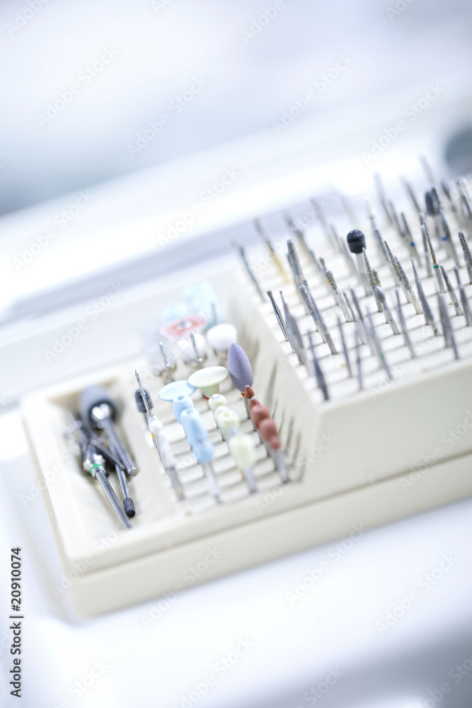 Burs, polishers and drills with shallow depth of field