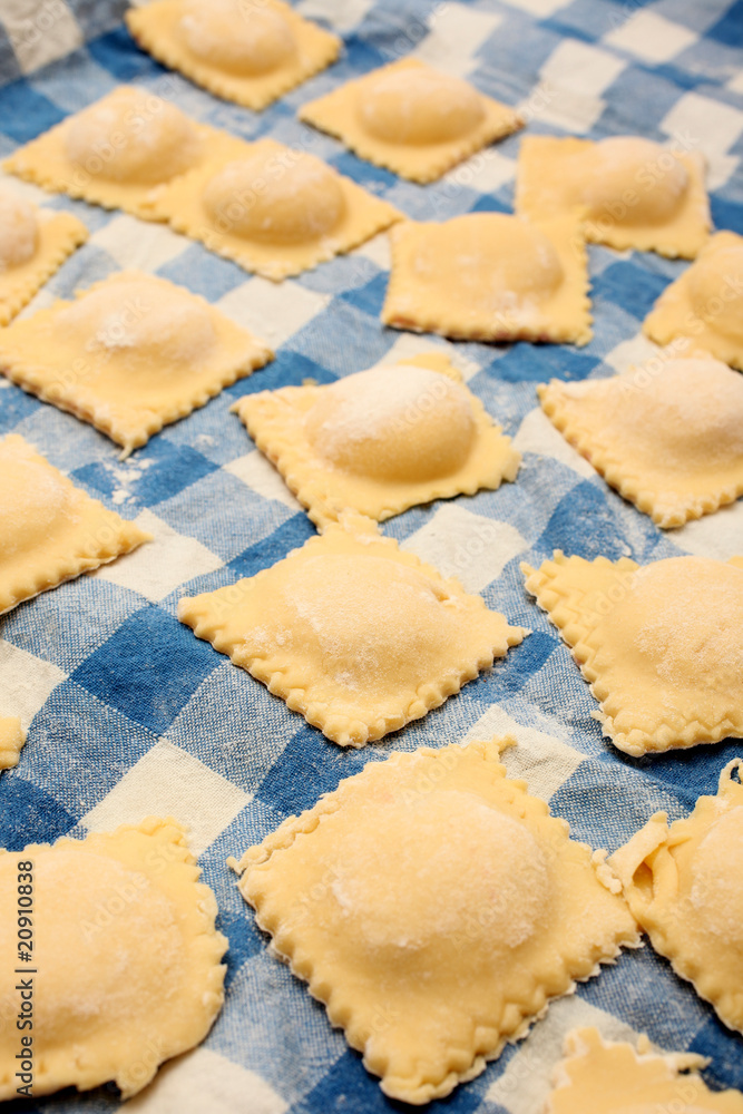 ravioli fatti in casa ravioli fatti in casa