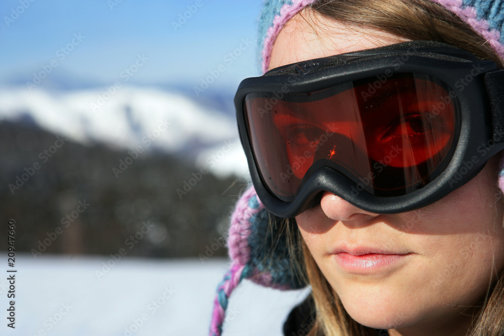Portrait d'une jeune femme au ski Portrait d'une jeune femme au ski