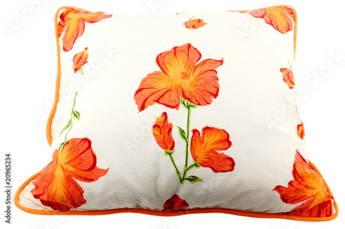 coussin fleuri fond blanc photo