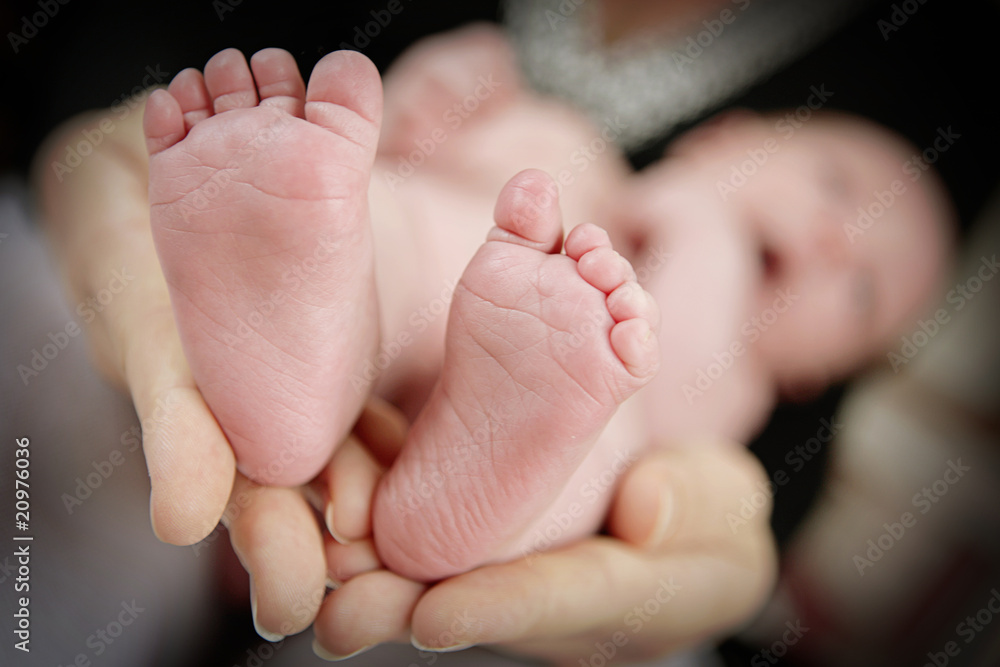 Les pieds de bébé 1 mois