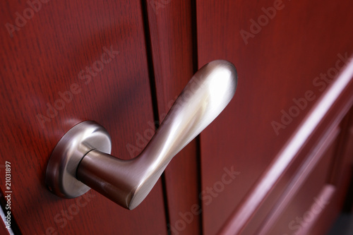 Silverdoor handle