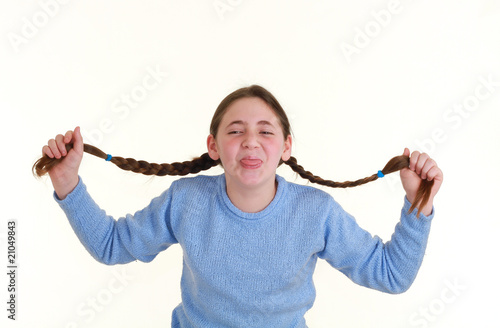 Photos ragazza con treccie dispettosa