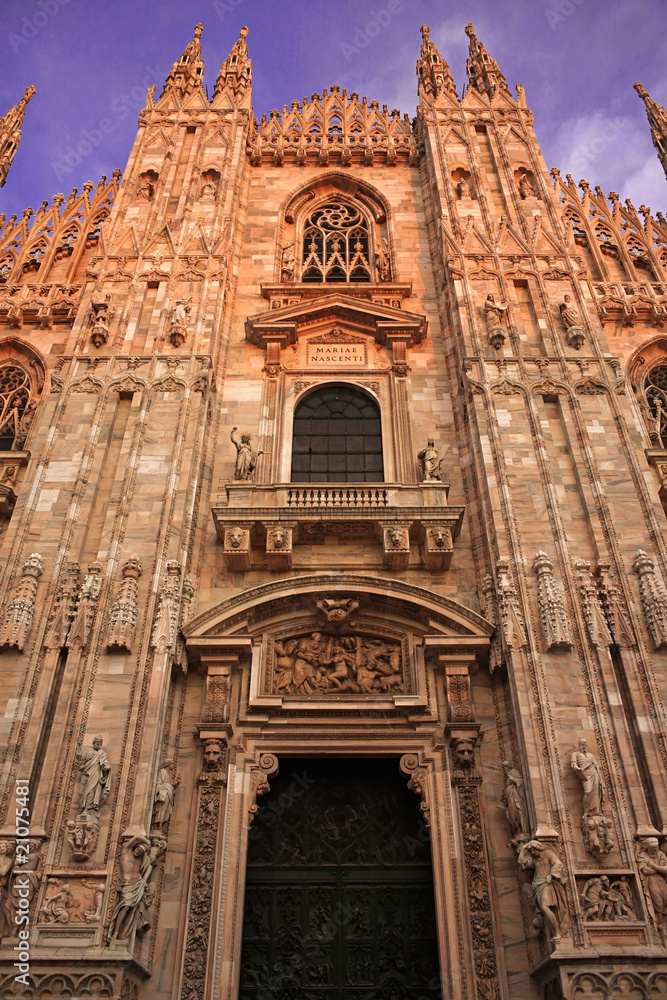 Fototapeta premium Duomo di Milano, Facade vertical view