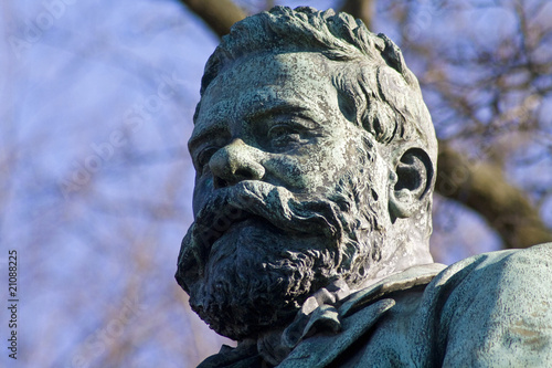 Neubrandenburg - Fritz Reuter Denkmal