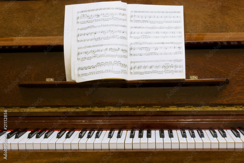 Fototapeta premium .piano keys with notes