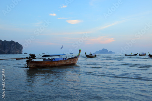 Fototapeta Naklejka Na Ścianę i Meble -  Long tail boat in Thailand