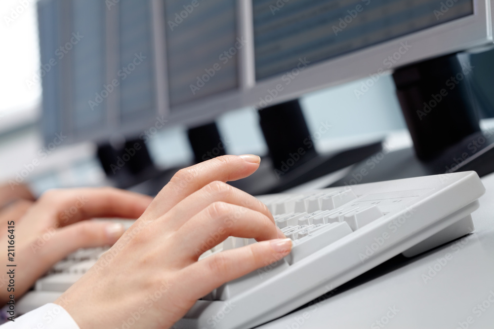 Pushing keys Pushing keys