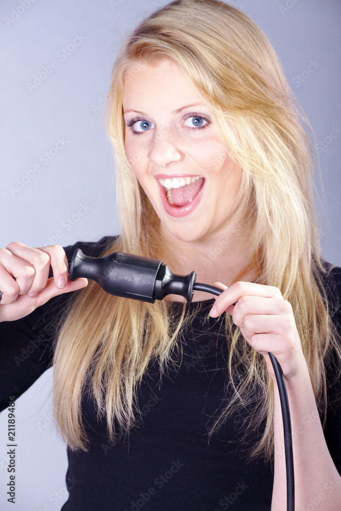 Model Frau mit Strom Kabel Porträt Model Frau mit Strom Kabel Porträt