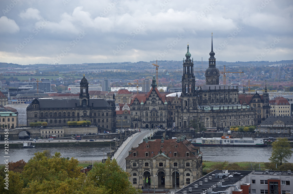 Dresden Altstadt, Ansicht vom gegenüberliegenden Elb-Ufer