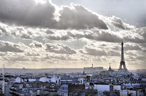 Vue depuis les toits de Paris - Tour Eiffel photo