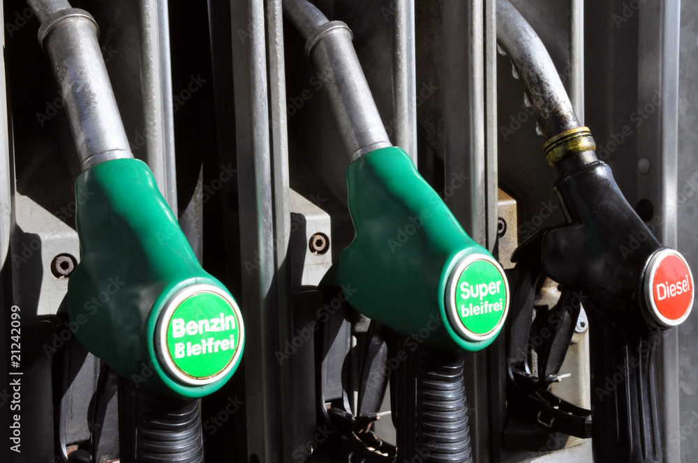 Zapfhahn für Benzin, Super und Diesel Stock Photo