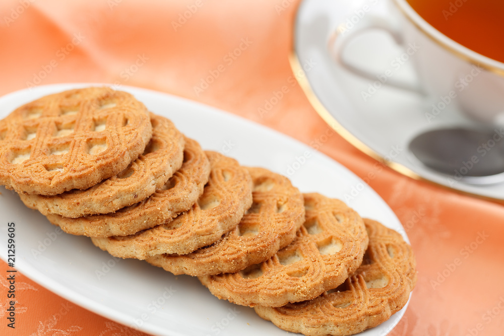 sweet cookie and tea