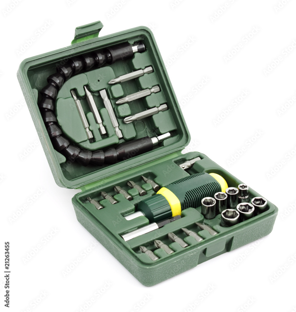 Screwdriver with interchangeable elements Screwdriver with interchangeable elements