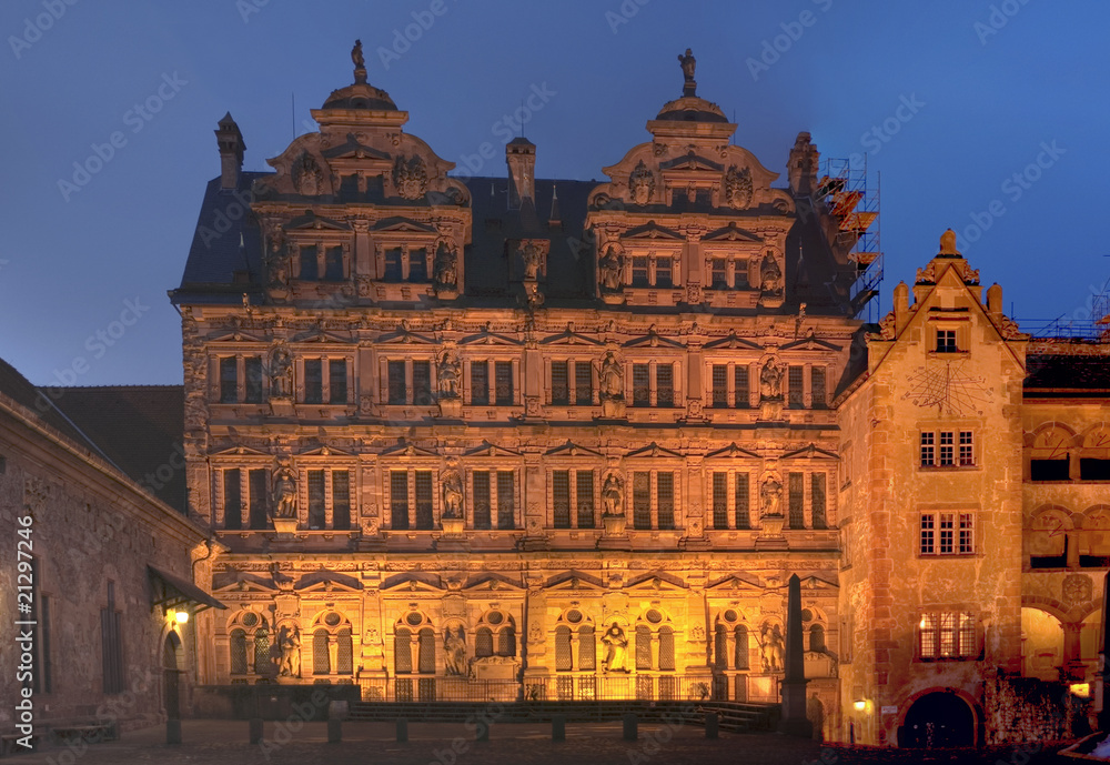 Schlosshof Heidelberg am Abend