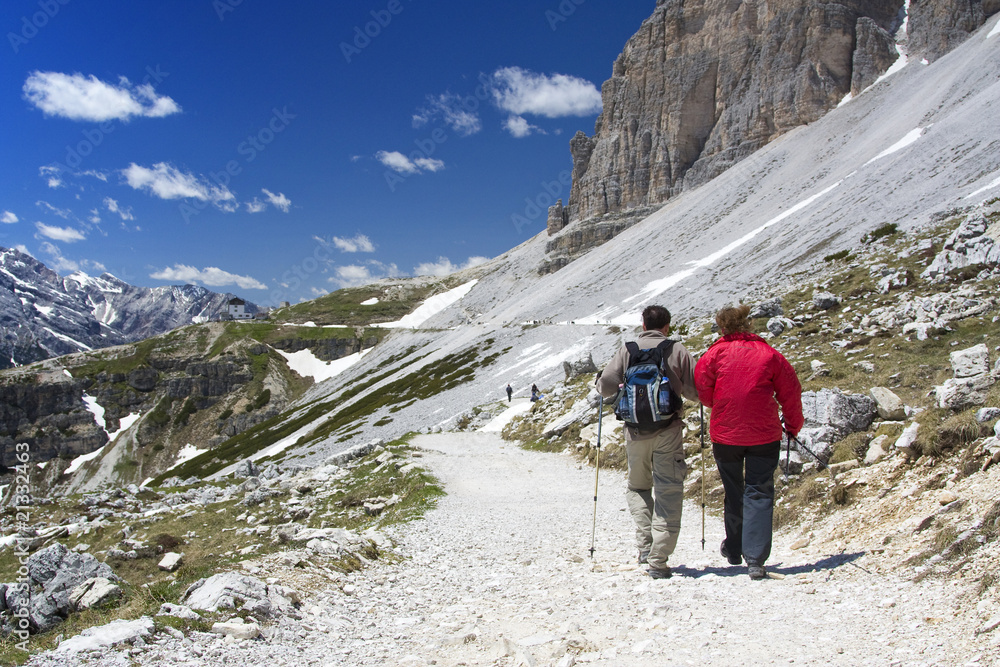 Wanderer in den Dolomiten in Südtirol