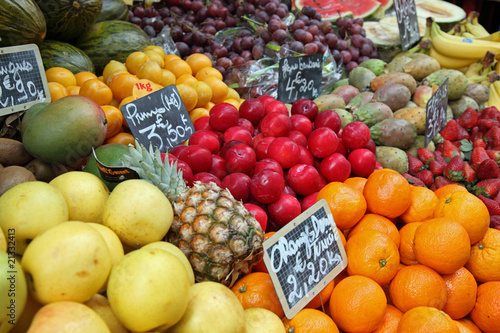 Fototapeta Naklejka Na Ścianę i Meble -  Au marché : Etal de Fruits #2