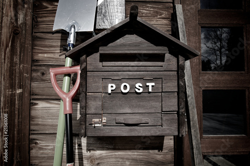 Tableau sur toile Wooden letterbox