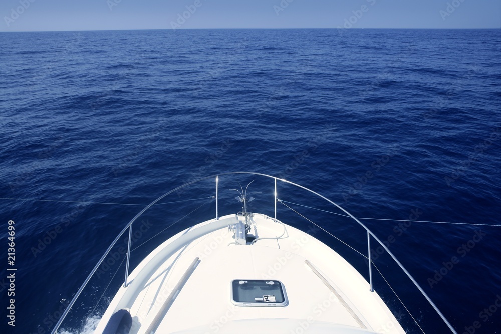 Fototapeta premium Bow of yacht white boat cruing the blue sea
