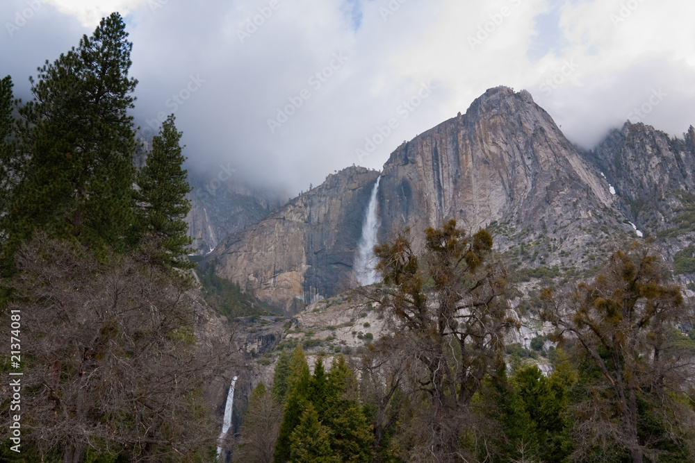 Obraz premium Upper & lower Yosemite Falls