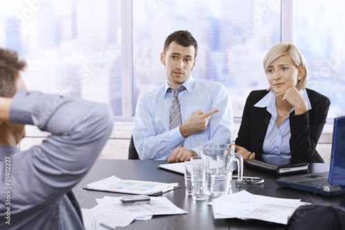 Foto Businesspeople in discussion