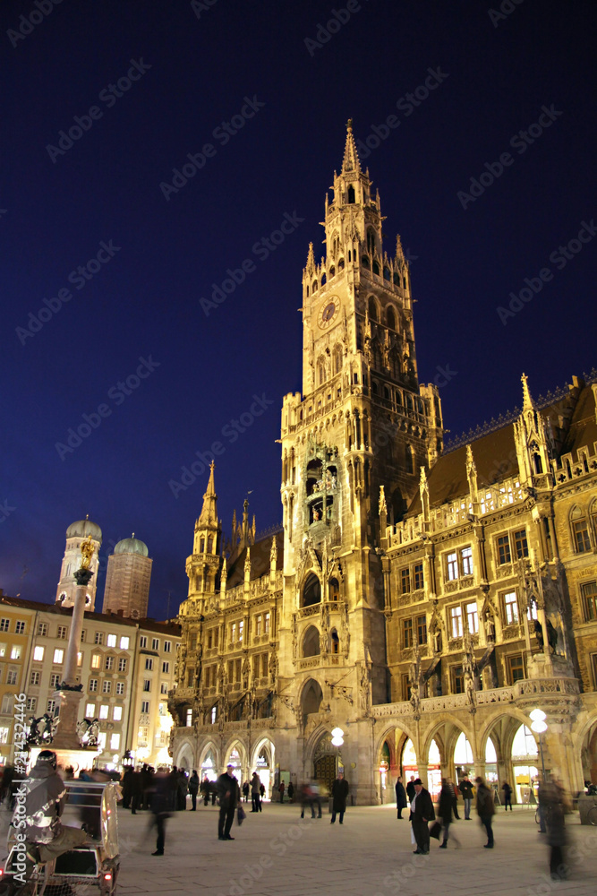 Marienplatz München bei Nacht