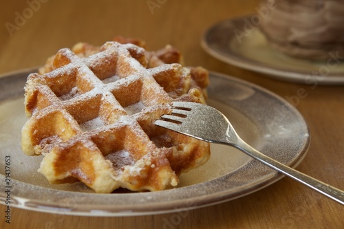 belgische Waffel mit Puderzucker photo