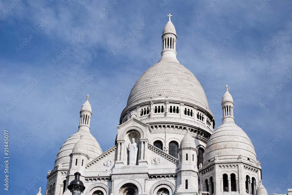 Dômes de la basilique Sacré Coeur à Montmartre Dômes de la basilique Sacré Coeur à Montmartre