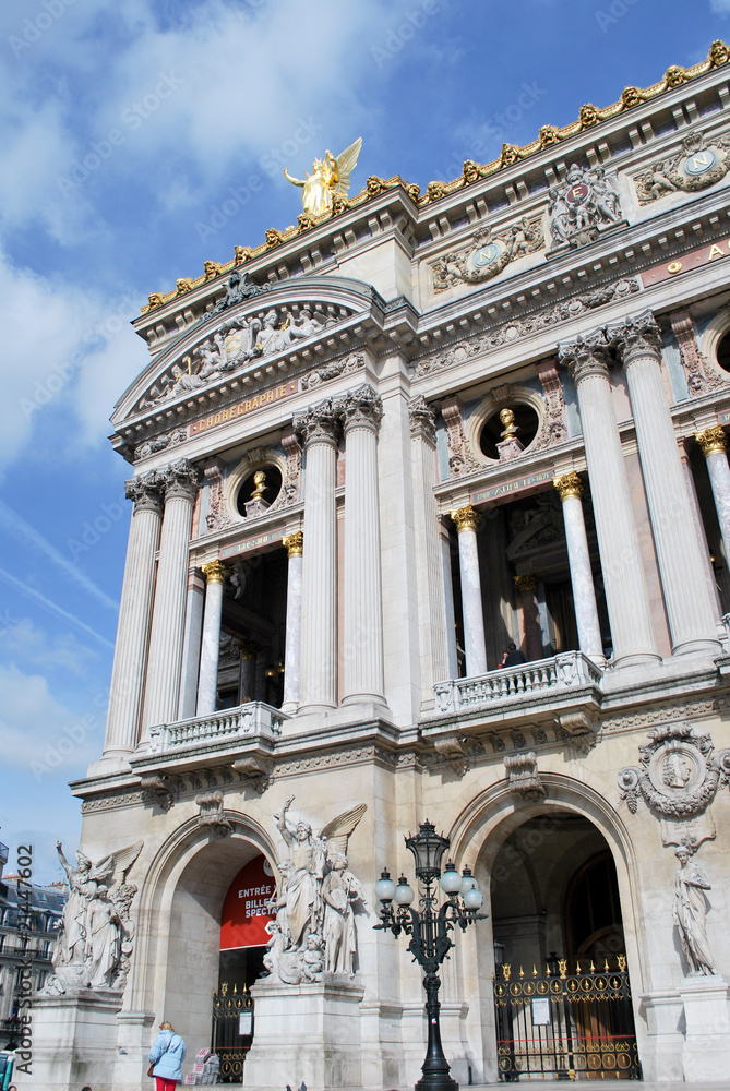 La façade de l'Opéra Garnier à Paris