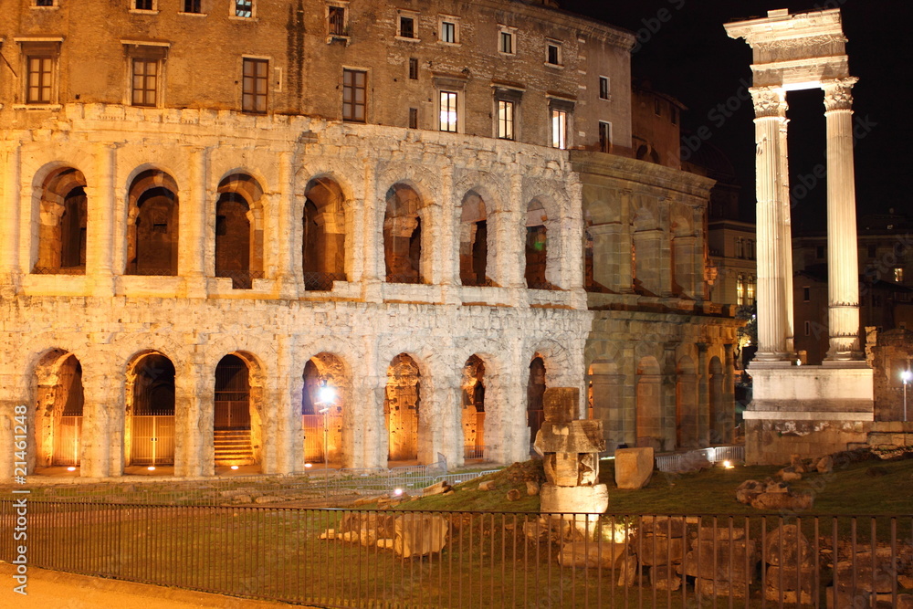 Naklejka premium Marcello teather by night, Rome