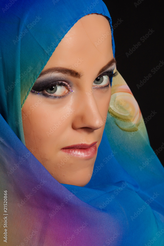 Naklejka premium Arabian beautiful woman.