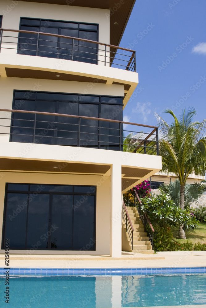 Obraz premium Large tropical beach house in Thailand.