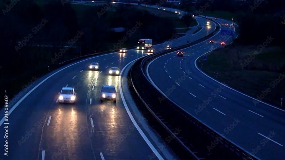 Autobahn/Motorway - Accelerated Video - Evening Concept Autobahn/Motorway - Accelerated Video - Evening Concept