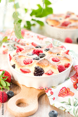 Fruit pudding(clafoutis) with berry