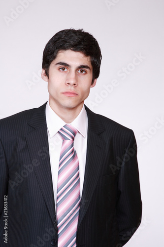 Portrait of successful business man © Netfalls