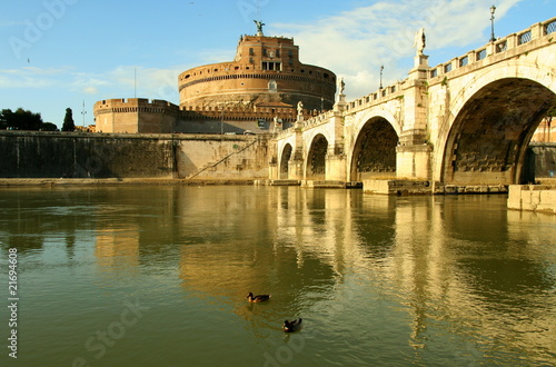 Castel Sant Angelo riflesso nel Tevere