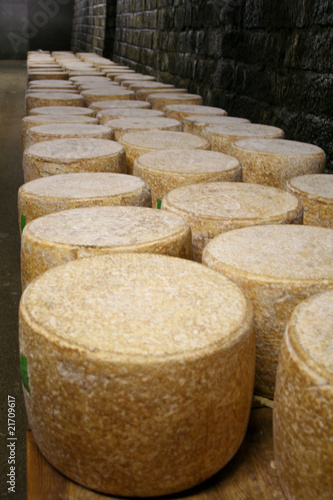 Cave d'affinage de fromage Cantal