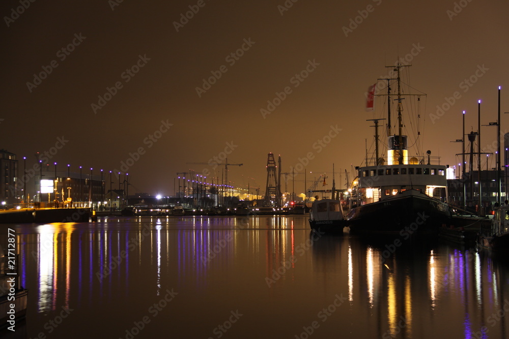 Hafenwelten in Bremerhaven bei Nacht