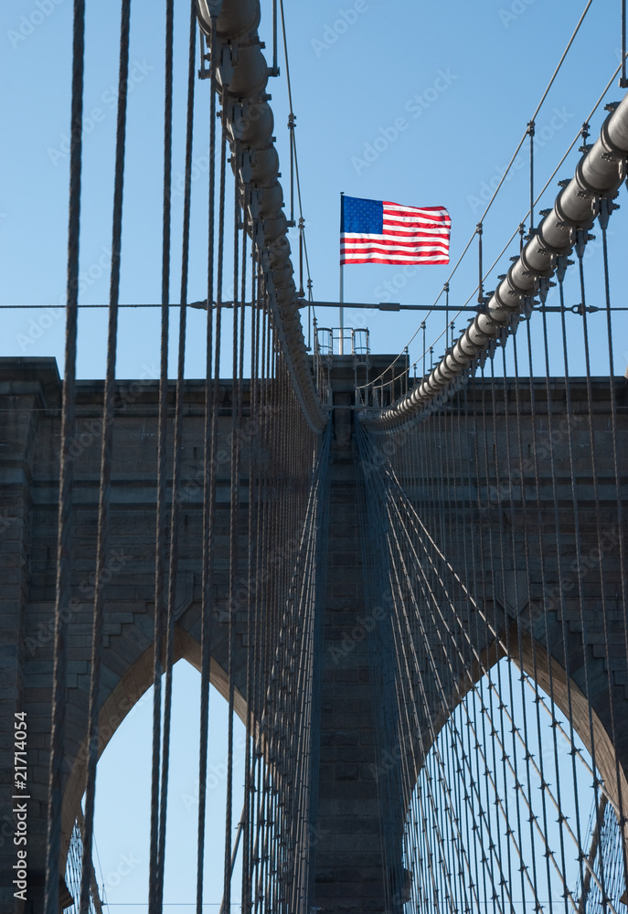 Fototapeta premium USA flag on brooklyn bridge