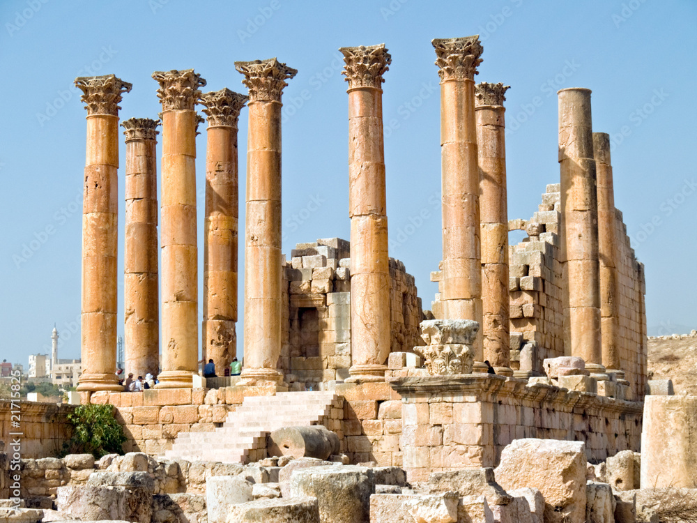 Fototapeta premium Temple of Artemis in Jerash, Jordan.
