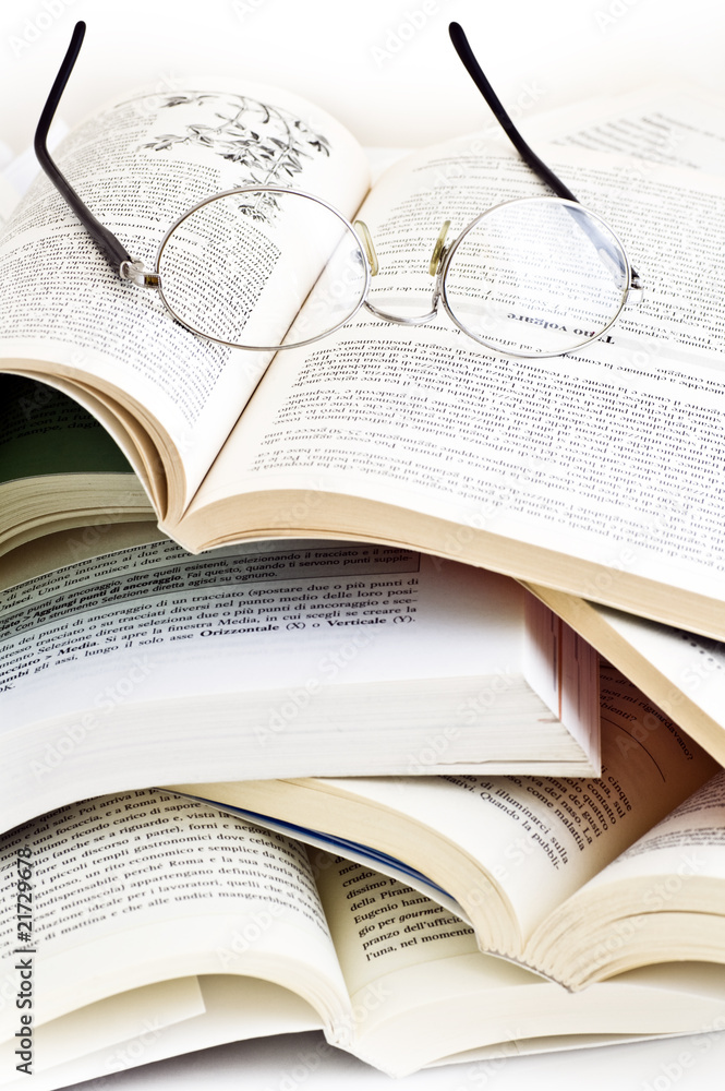 Obraz premium pila di libri