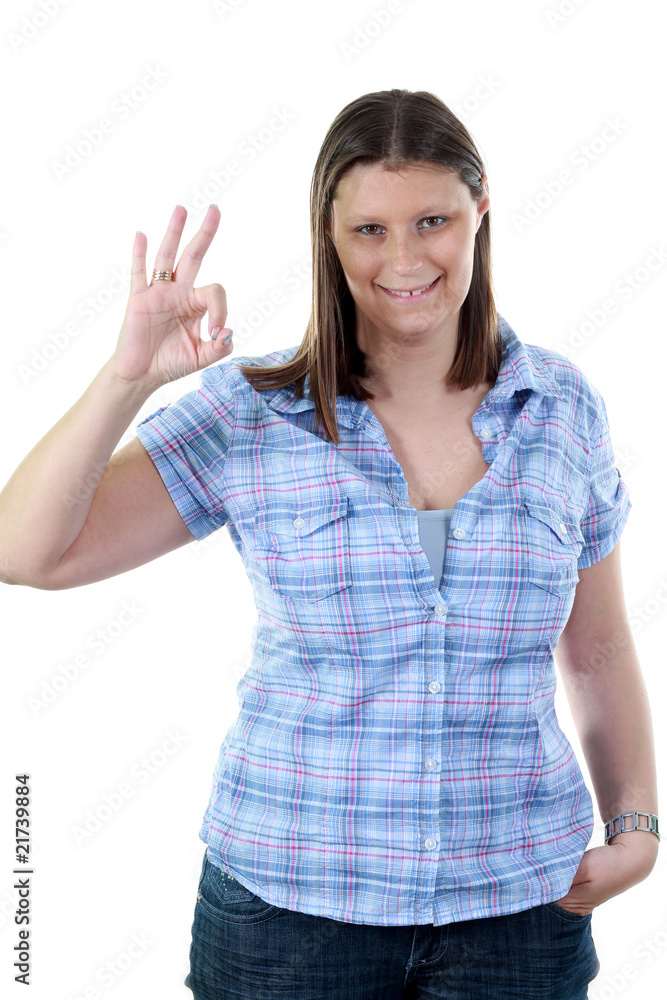 ragazza che fa l'ok ragazza che fa l'ok