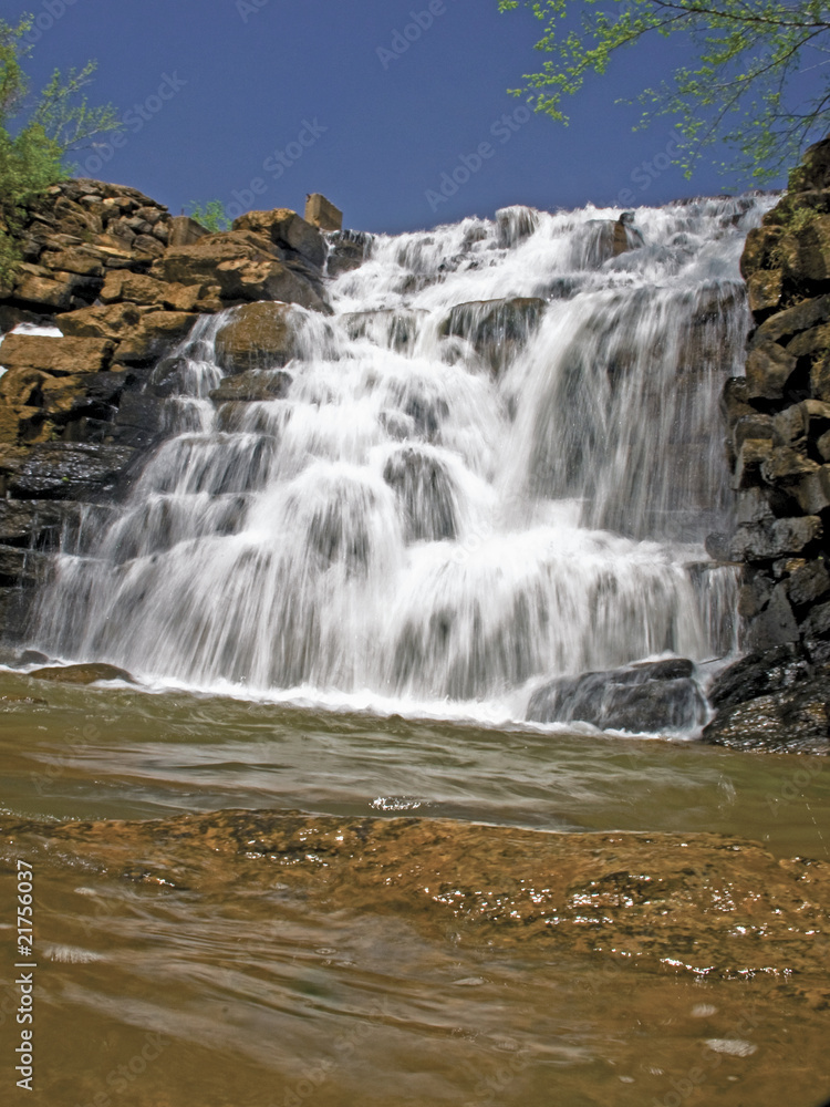 Obraz premium Waterfall at Chewacla State Park