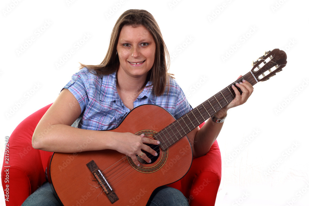 ragazza che suona la chitarra ragazza che suona la chitarra