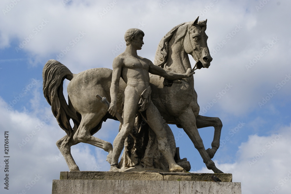 Fototapeta premium Statue paris