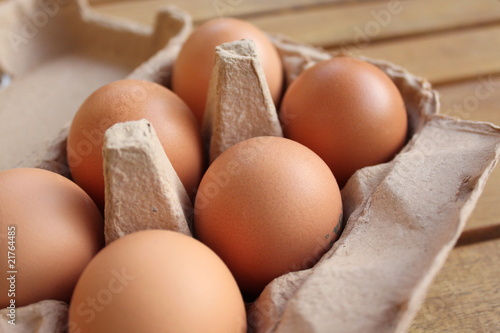 Oeufs dans boîte