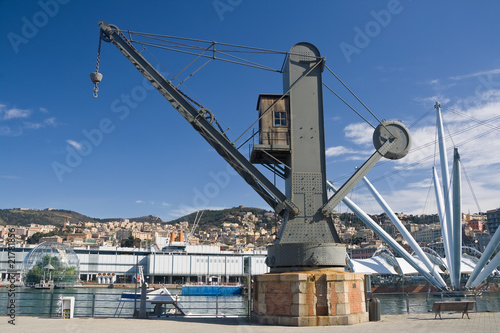 Porto di Genova, vecchia gru