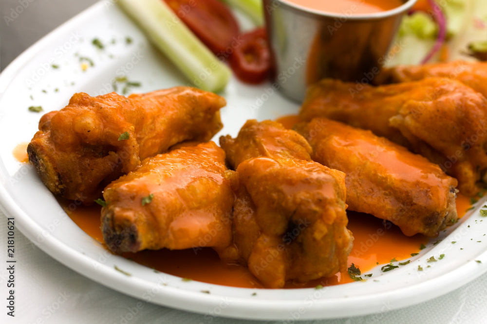 Fototapeta premium Buffalo Wings-Hähnchen Keule,Soße